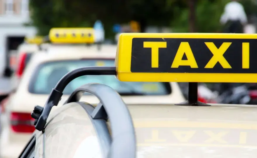Taxi-Knigge - So fahren Sie entspannt & souverän
